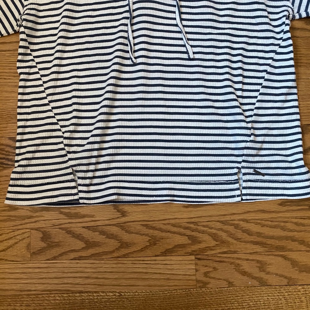 Roxy Beach cover - up/ sweatshirt - Picture 5 of 5